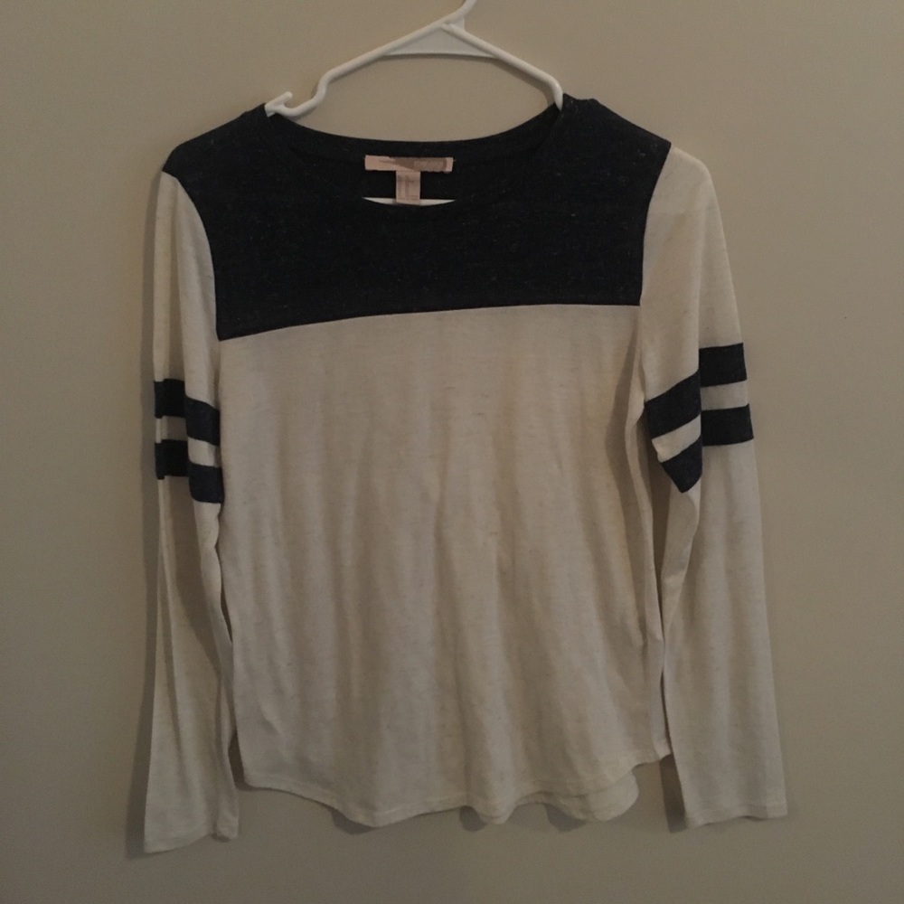💧☁️FOREVER21 blue and white tailgate tee shirt
